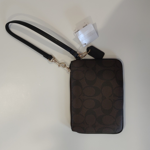PRICE DROP!!  NWT COACH SMALL WRISTLET - Picture 2 of 4